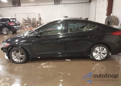 2018 Hyundai Elantra Value Edition z USA, uszkodzony, nr VIN 5NPD84LF6JH277306